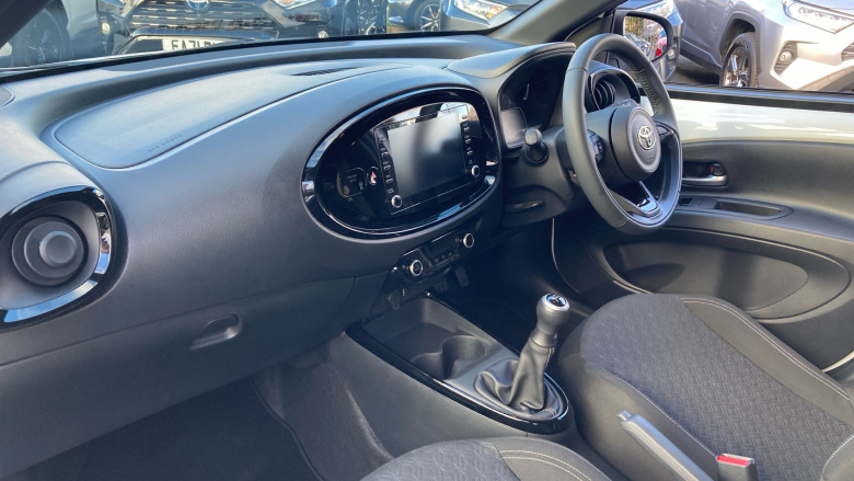 Toyota Aygo X 1.0 VVT-i Edge 5dr Petrol Hatchback